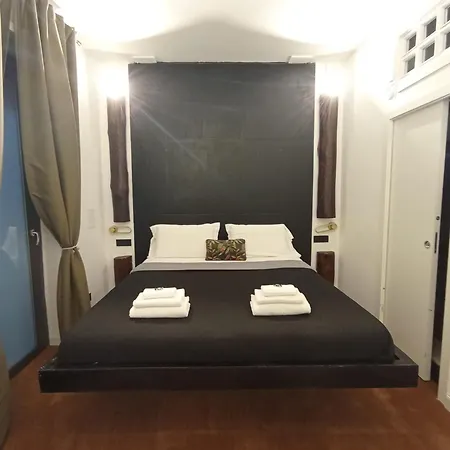 Tiffany & Babylon Luxury Stay Napoli Esterno foto