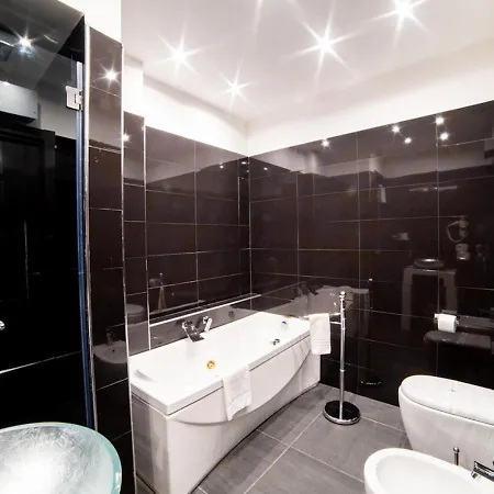Tiffany & Babylon Luxury Stay Napoli Esterno foto