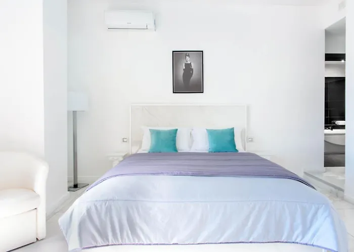 Tiffany & Babylon Luxury Stay